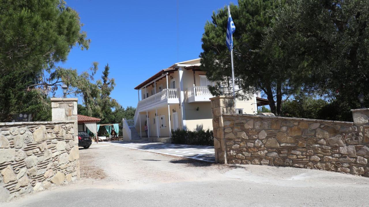 Patronis Studios Ammoudi Exterior foto
