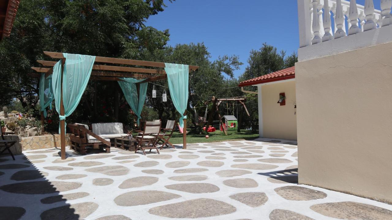 Patronis Studios Ammoudi Exterior foto